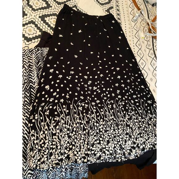 Midi Skirt Bundle of 3 Black and White Skirts - Picture 11 of 14